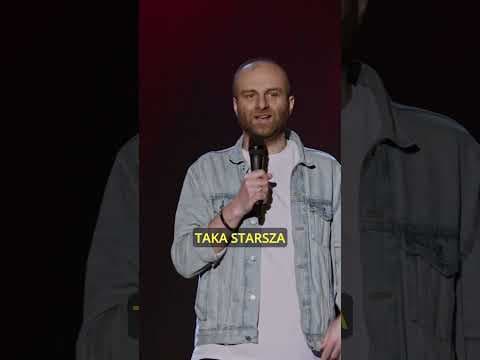 Starsza osoba na stand-up ieMarcin Zbigniew Wojciech stand-up 2025 standup