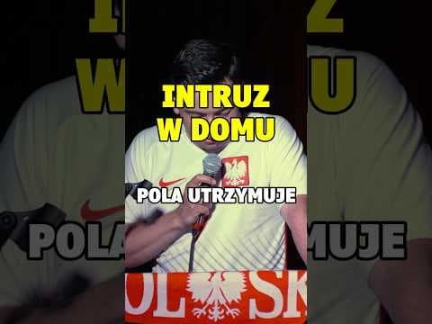 Intruz w domu | Roast short