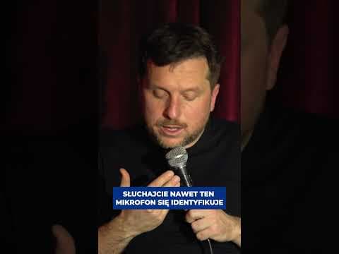 Nawet mikrofon już się identyfikuje…
