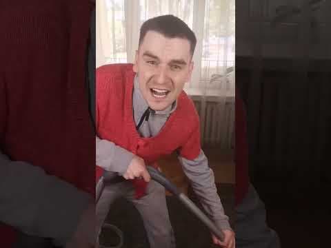 Piotr Latała - Stand-up Short (49s)
