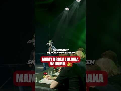 Król Julian w domu: