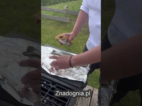 Ryba z grilla. Zapraszam po moje przyprawy na znadognia.pl