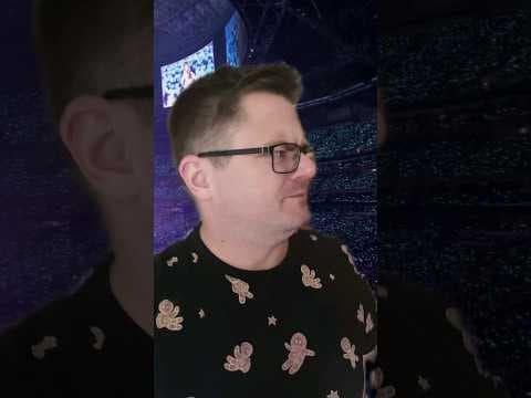 Zawsze znajdzie się taka osoba na koncercie Tło: cassidy_rolison