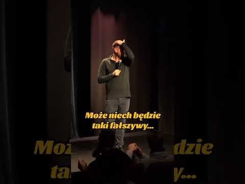 STAND-UPER NA TINDERZE