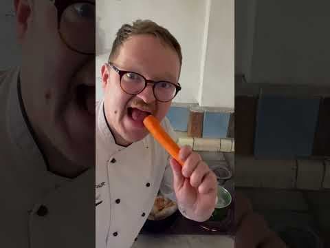 Kucharz Maciej- Królik w śmietanie z grzybami