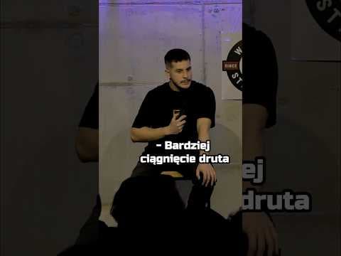 Gościu myśli, że jest normalny