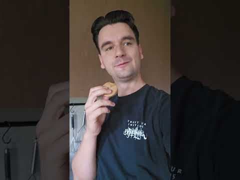 Piotr Latała - Stand-up Short (139s)