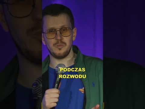 Fragment występu "Krótkie Spięcie". Całość na kanale Stand-up Polska