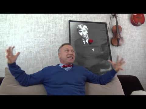 Kanapa Doktora Stand-up'a, odcinek 1 - "Freski w toalecie"