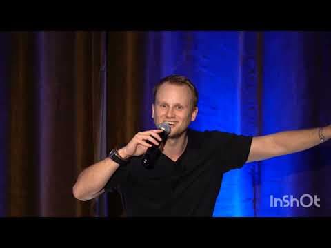 Stand-up | Maciej Brudzewski | Dlaczego nie śpimy?