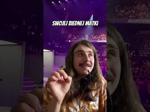 Afirmuje sb dużo subskrypcji