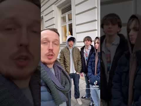 Kontakt przez fb i insta, nie mam telefonu