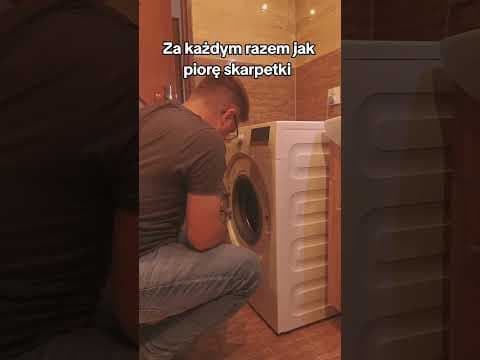 Znowu znikają skarpetki! Kto też wierzy, że pralka ma supermoc teleportacji?