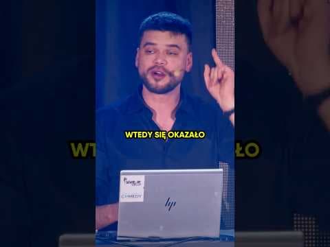 OTWORZYŁ DRZWI SAMOLOTU