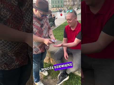 Jak zamienić kartę w dłoni widza?