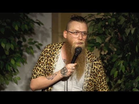 Tomek Kwiatkowski - Średni powrót w kiepskim stylu (2022) | stand-up