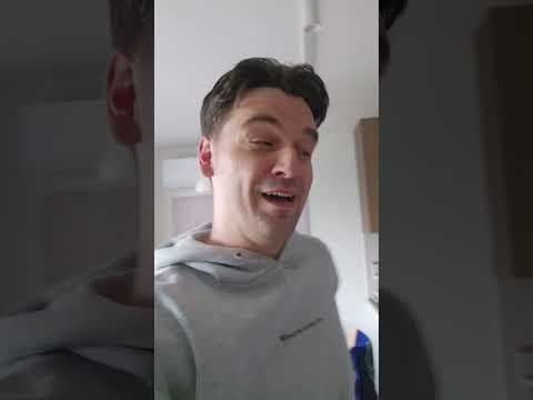 Piotr Latała - Stand-up Short (117s)