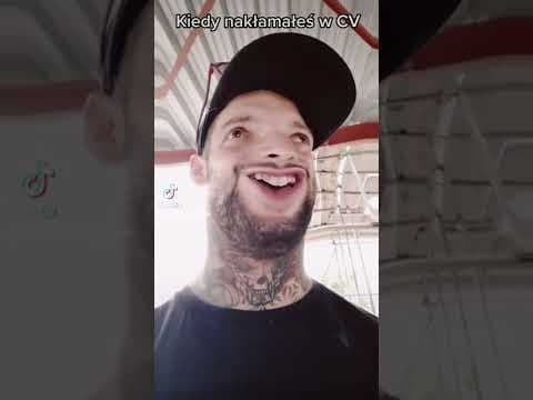 Młody na budowie